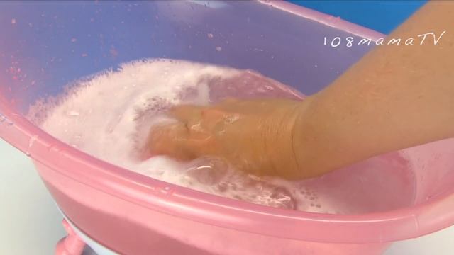 Меняем Подгузник Беби Бон Не Хочет Мыться Мультики Как Мама Играет в Куклы 108мама тв