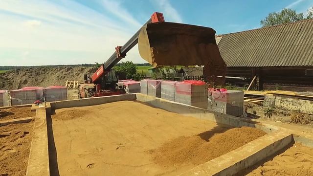 Свайно ростверковый фундамент. Обратная засыпка ростверка.