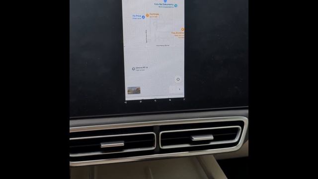 Беспроводное зеркалирование экрана телефона на экран автомобиля Lixiang L9