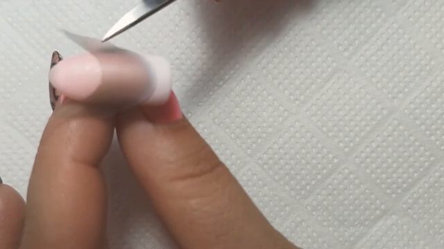 Как сделать французский маникюр с помощью трафарета!?