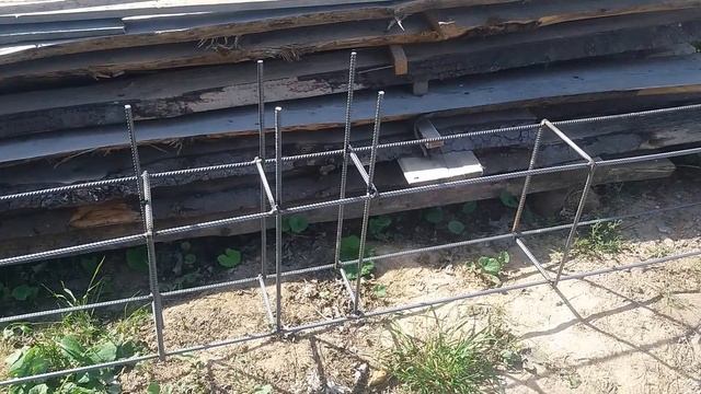 Вязка (сварка) арматуры на фундамент забора!