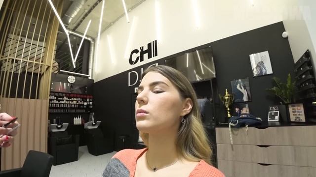 "КТО ВАС СЮДА ЗАСЛАЛ?!" / Молотова ПРОДАЖНАЯ? / Треш-обзор салона красоты в Москве