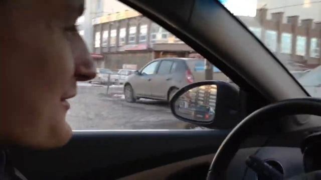 О сияющий мир! Уралмаш по улице Бакинских Комиссаров