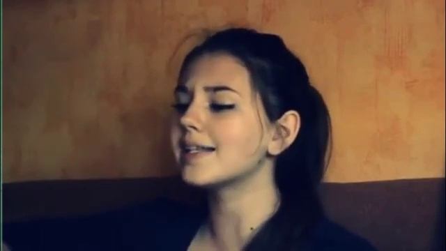 Под гитару песня очень красивая и поучительная