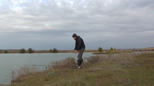 РЫБАЛКА НА САЗАНА И КАРАСЯ ВО ВТОРОЙ ПОЛОВИНЕ ОКТЯБРЯ.ЛОВЛЯ НА ДОНКИ ОСЕНЬЮ.